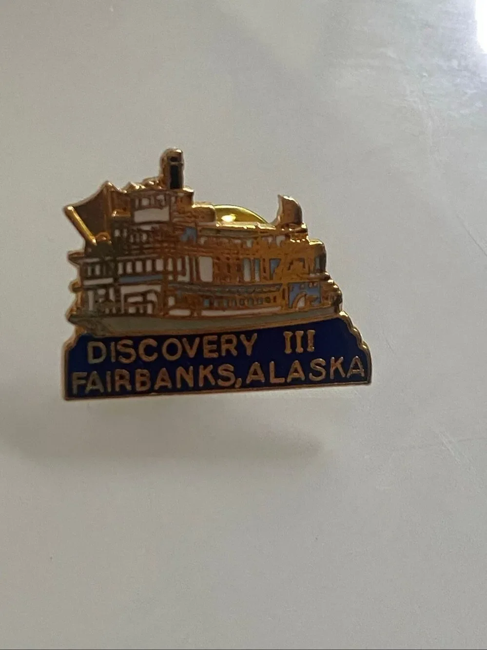 Discovery III Lapel Pin Ship Boat Fairbanks Alaska AK